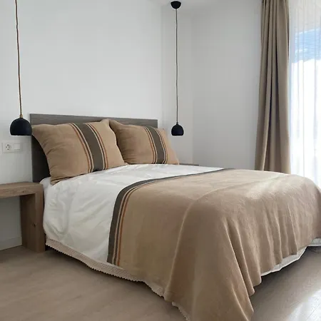 A Estrenar En Cofradia Deluxe *